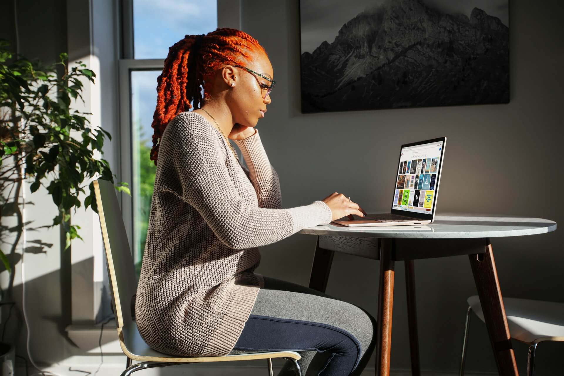 Femme Bureau Ordinateur Travail
